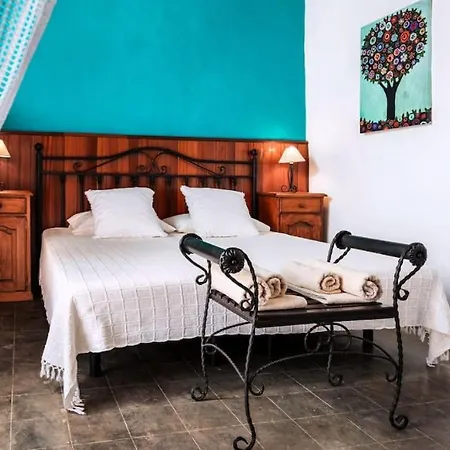 Historica Con Molino De Viento