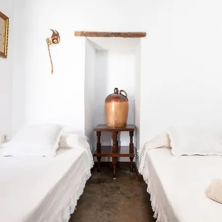 Historica Con Molino De Viento