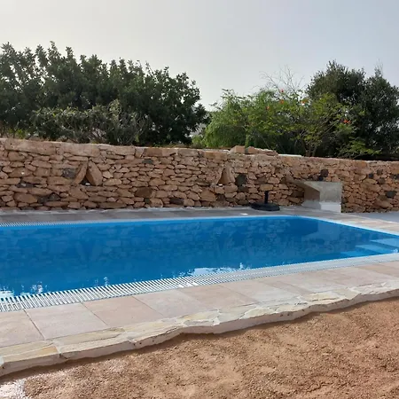 Villa Historica Con Molino De Viento Antigua (Fuerteventura)